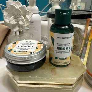 🆕 🍁THE BODY SHOP Almond Milk Shower Cream (60ml) & Body Butter (50ml) - Travel